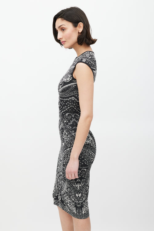 Alexander McQueen SS 2010 Black & White Knit Floral Dress