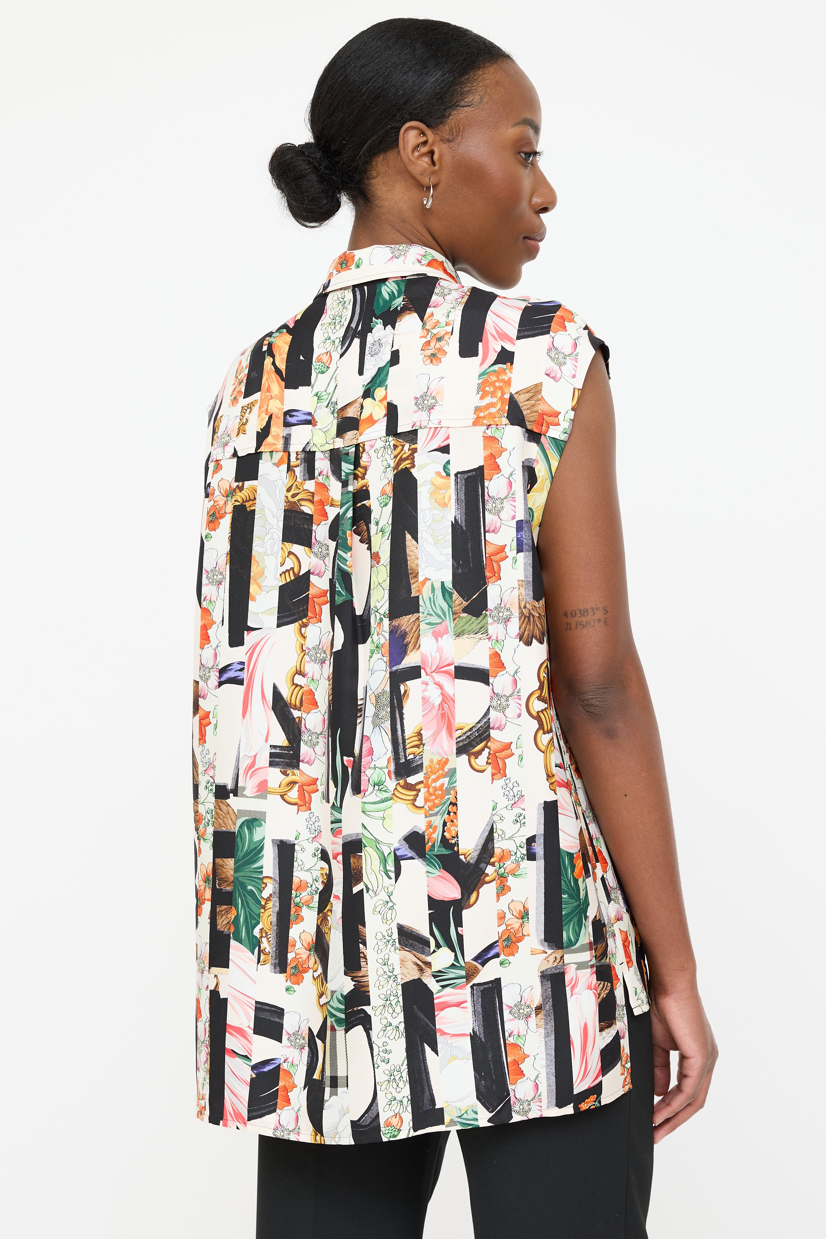 Burberry Silk Patterned Sleeveless Shirt