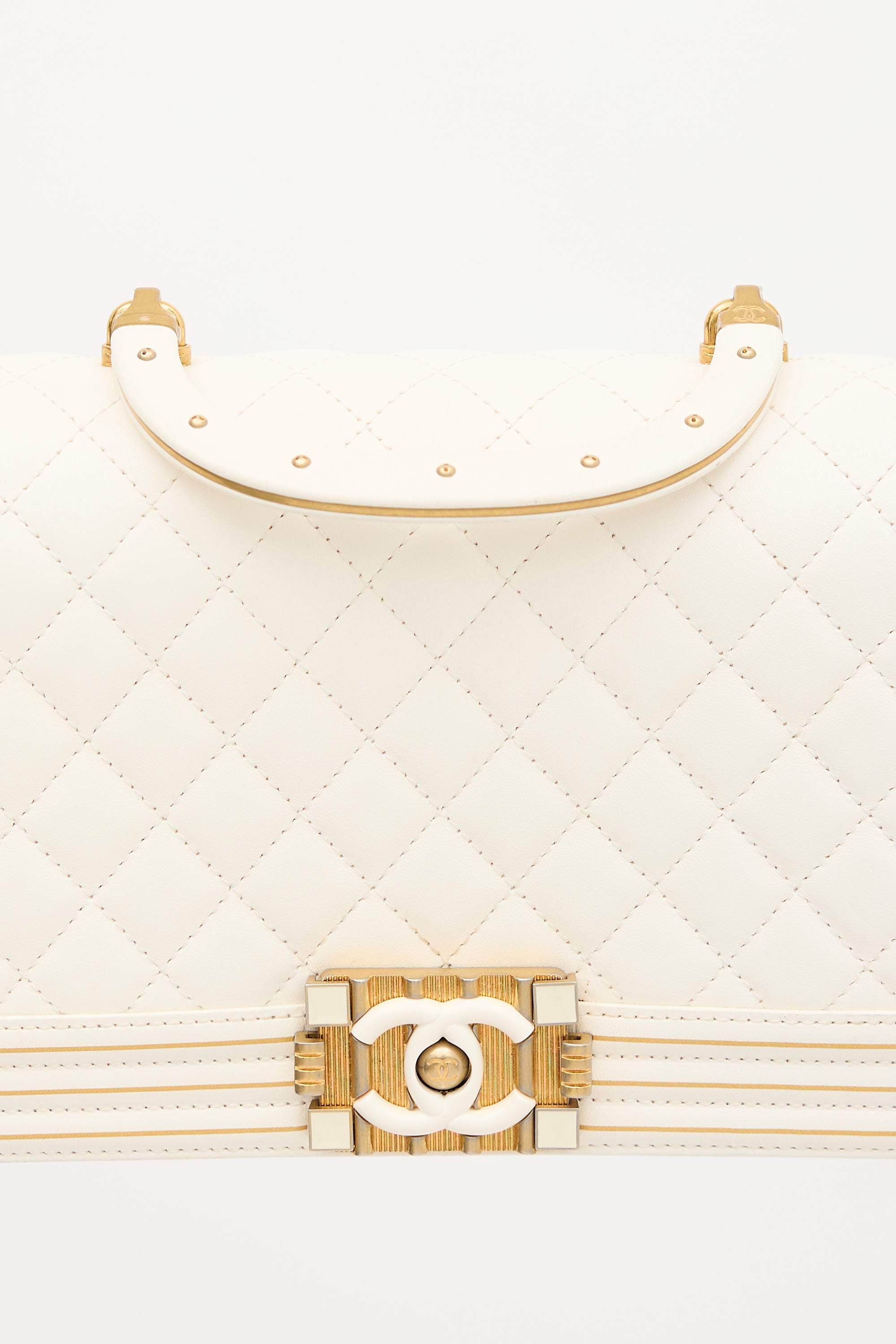 Chanel 2017-2018 Quilted Leather Medium Boy Bag