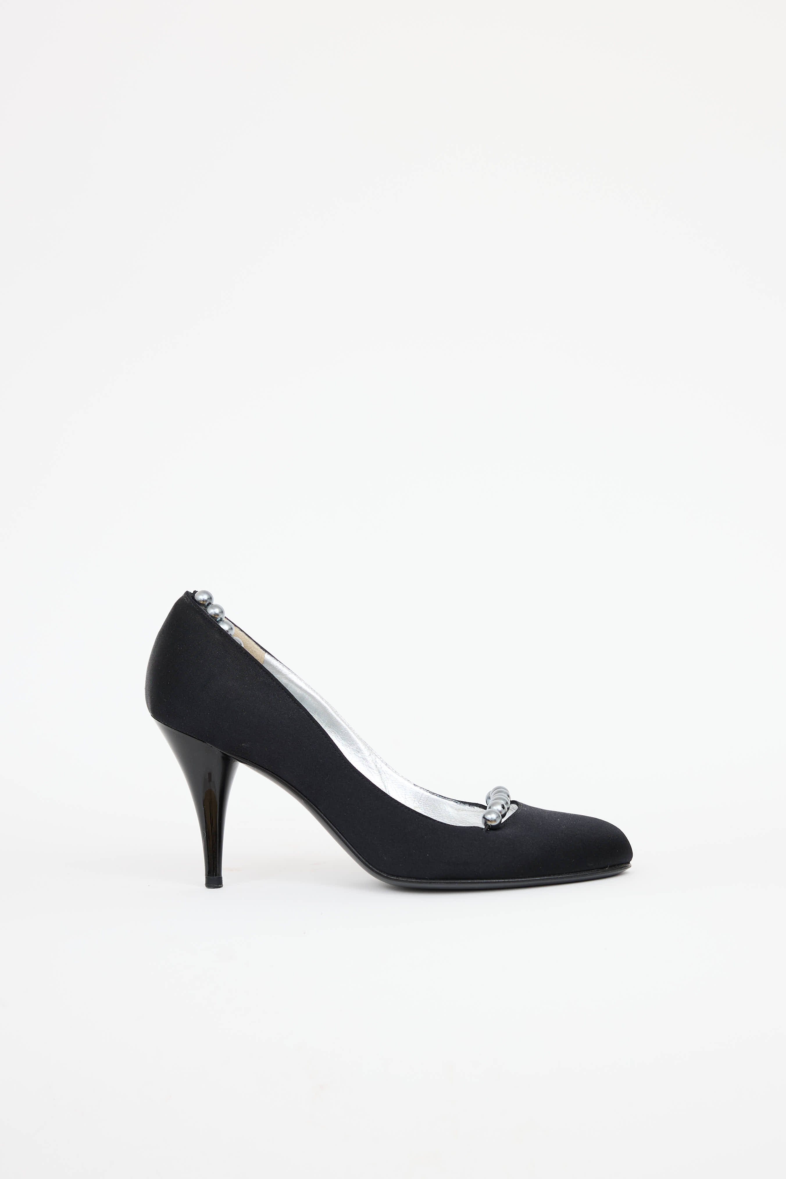 ChanelSatin Pearl Pump