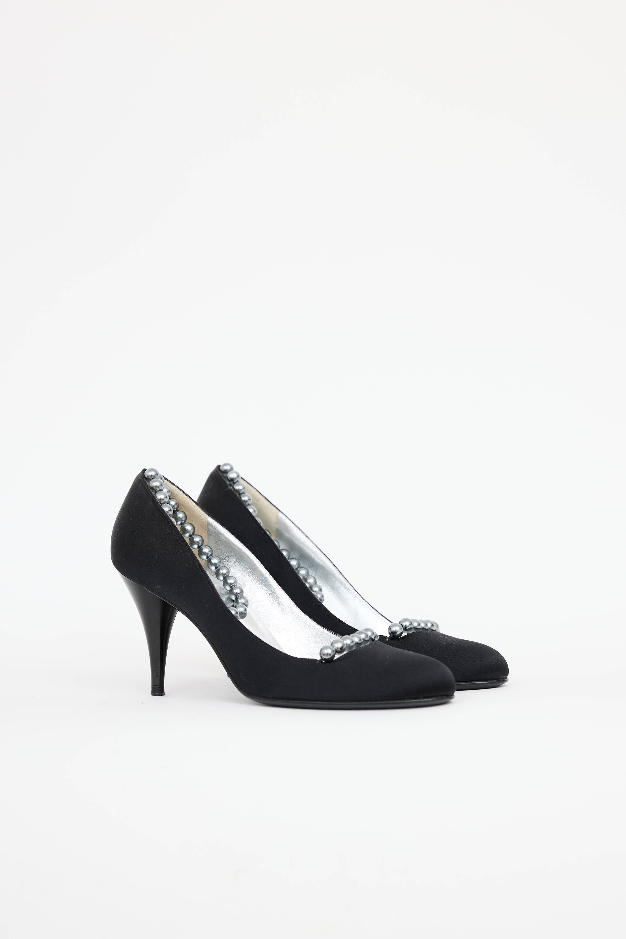 ChanelSatin Pearl Pump
