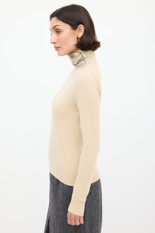 Chanel F/W 2004 Beige & Black Cashmere Turtleneck