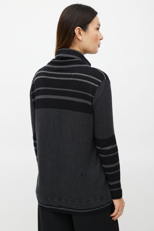 Chanel FW 2005 Black & Grey Cashmere Houndstooth Turtleneck