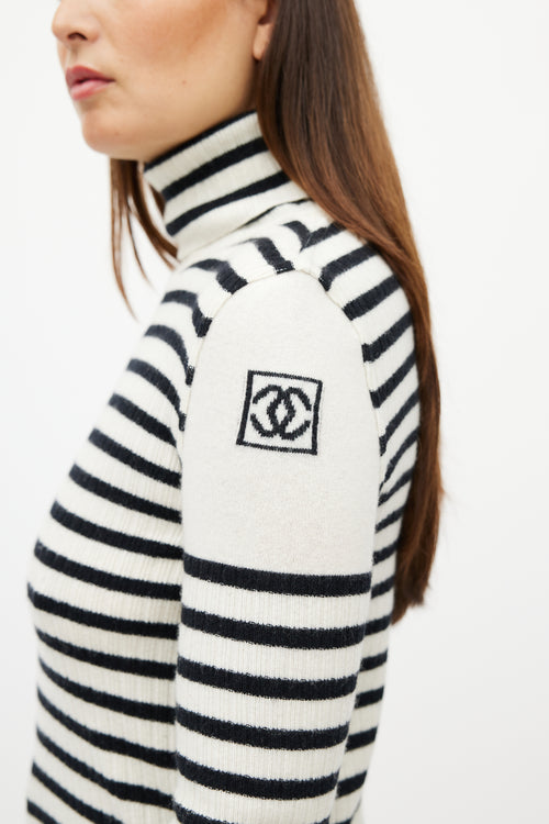 Chanel FW 2006 Cream & Black Wool Striped Knit Turtleneck