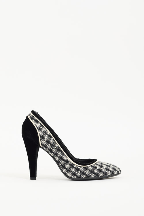 Chanel Fall 2004 Black & White Tweed Pump