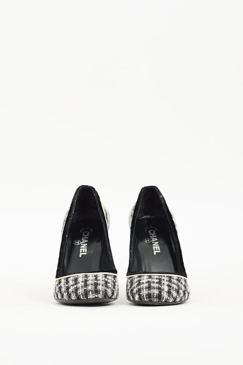 Chanel Fall 2004 Black & White Tweed Pump