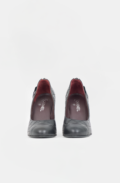 Chanel Quilted Leather CC Pump