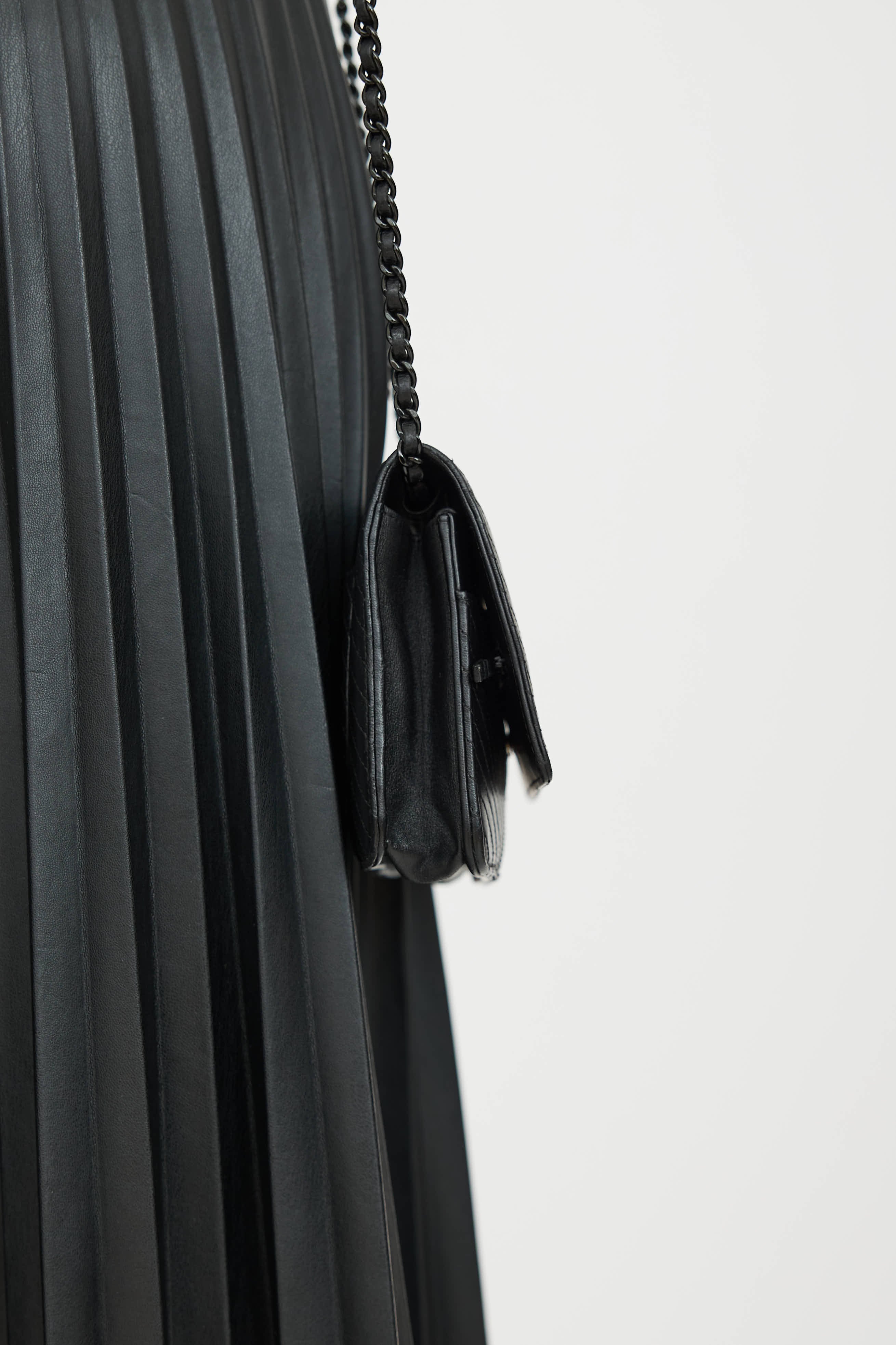 Chanel 2014 So Black Chevron Wallet On Chain