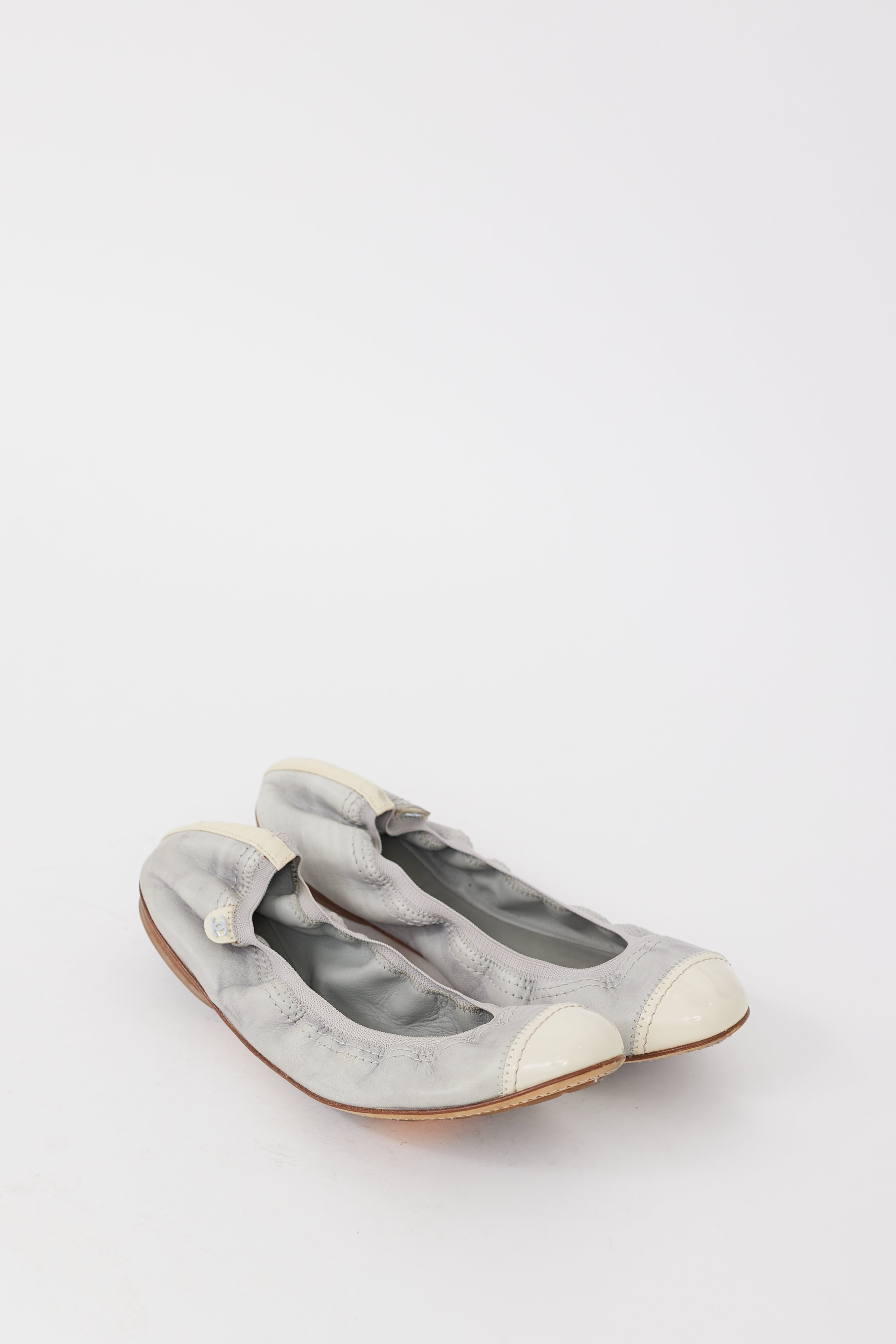 Chanel Grey & Cream Leather CC Ballet Flat