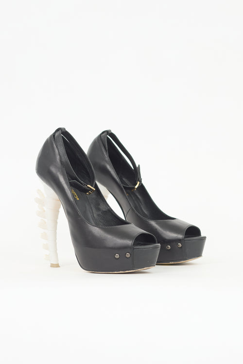 DSquared2 FW 2010 Leather Spine Pump