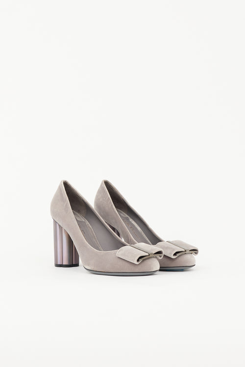 Ferragamo Velvet Viva Bow Pump