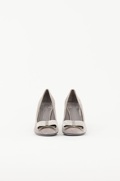 Ferragamo Velvet Viva Bow Pump
