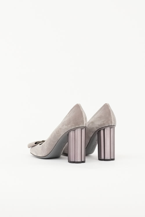 Ferragamo Velvet Viva Bow Pump
