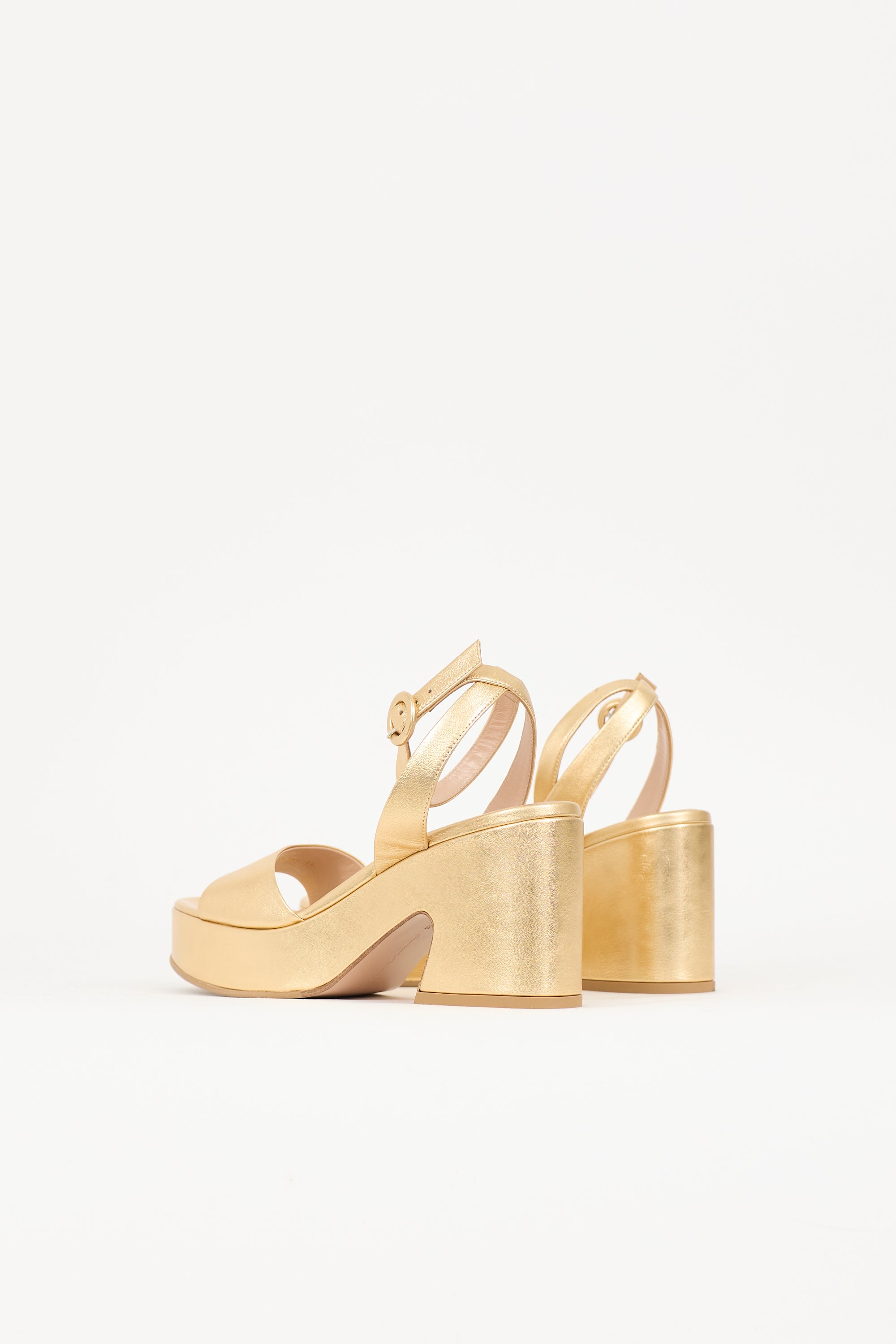Gianvito Rossi Leather Alma Heel