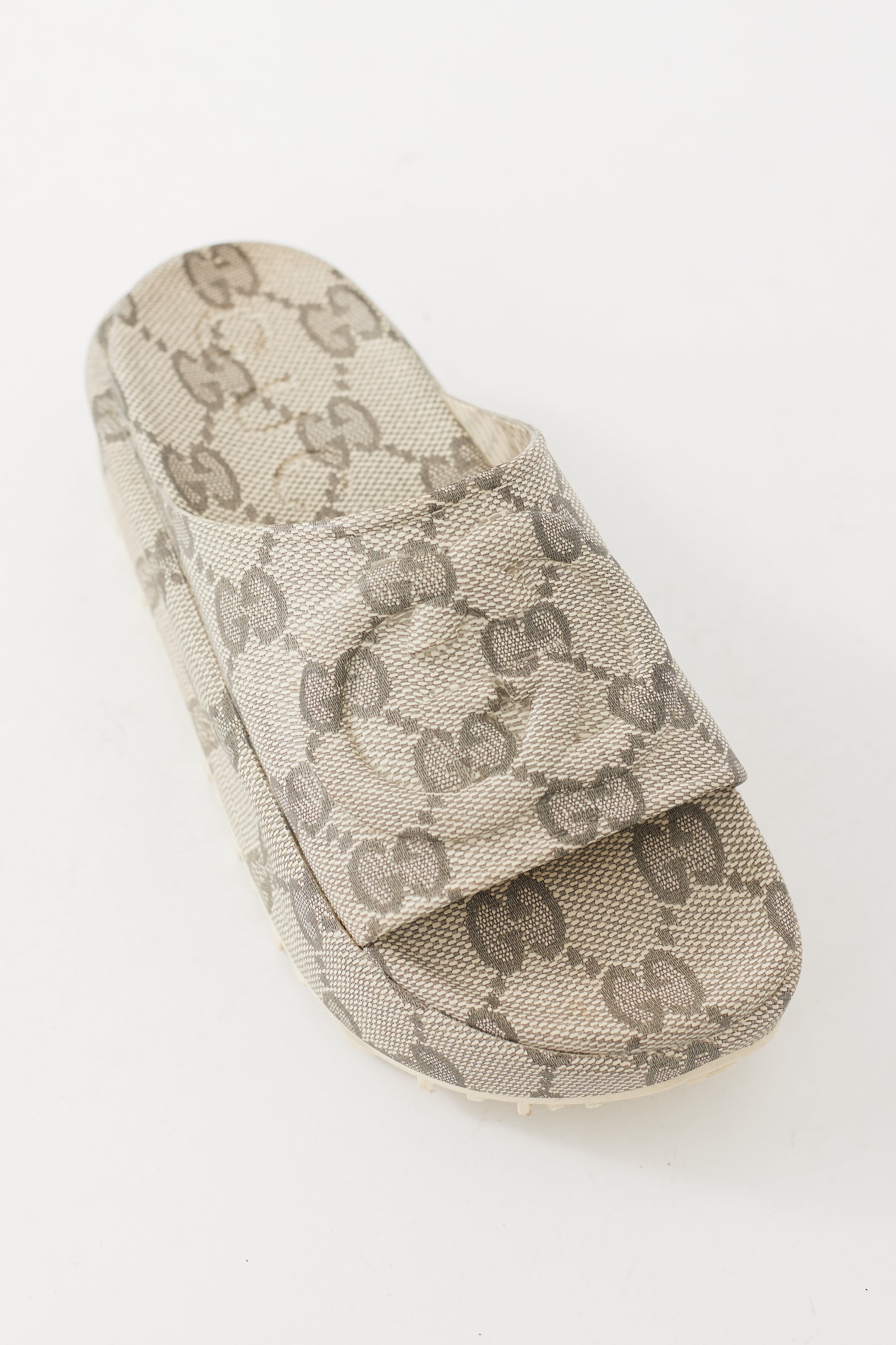 Gucci Beige & Grey Interlocking GG Platform Slide