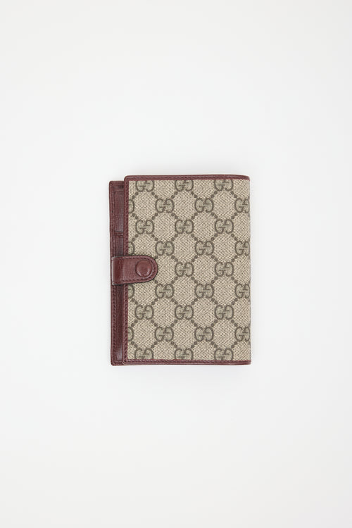 Gucci GG Supreme Passport Holder