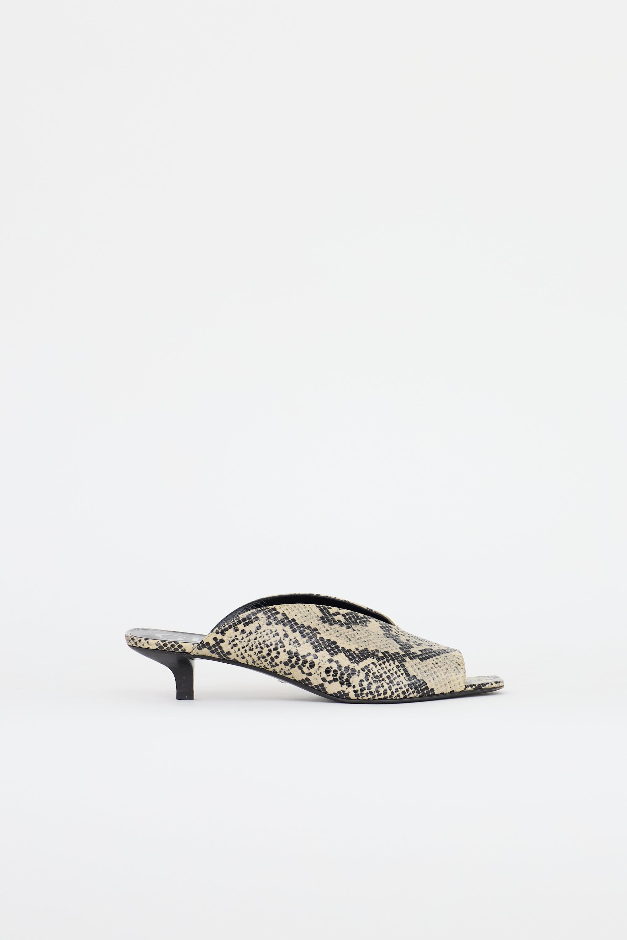 Gucci Textured Leather Mule