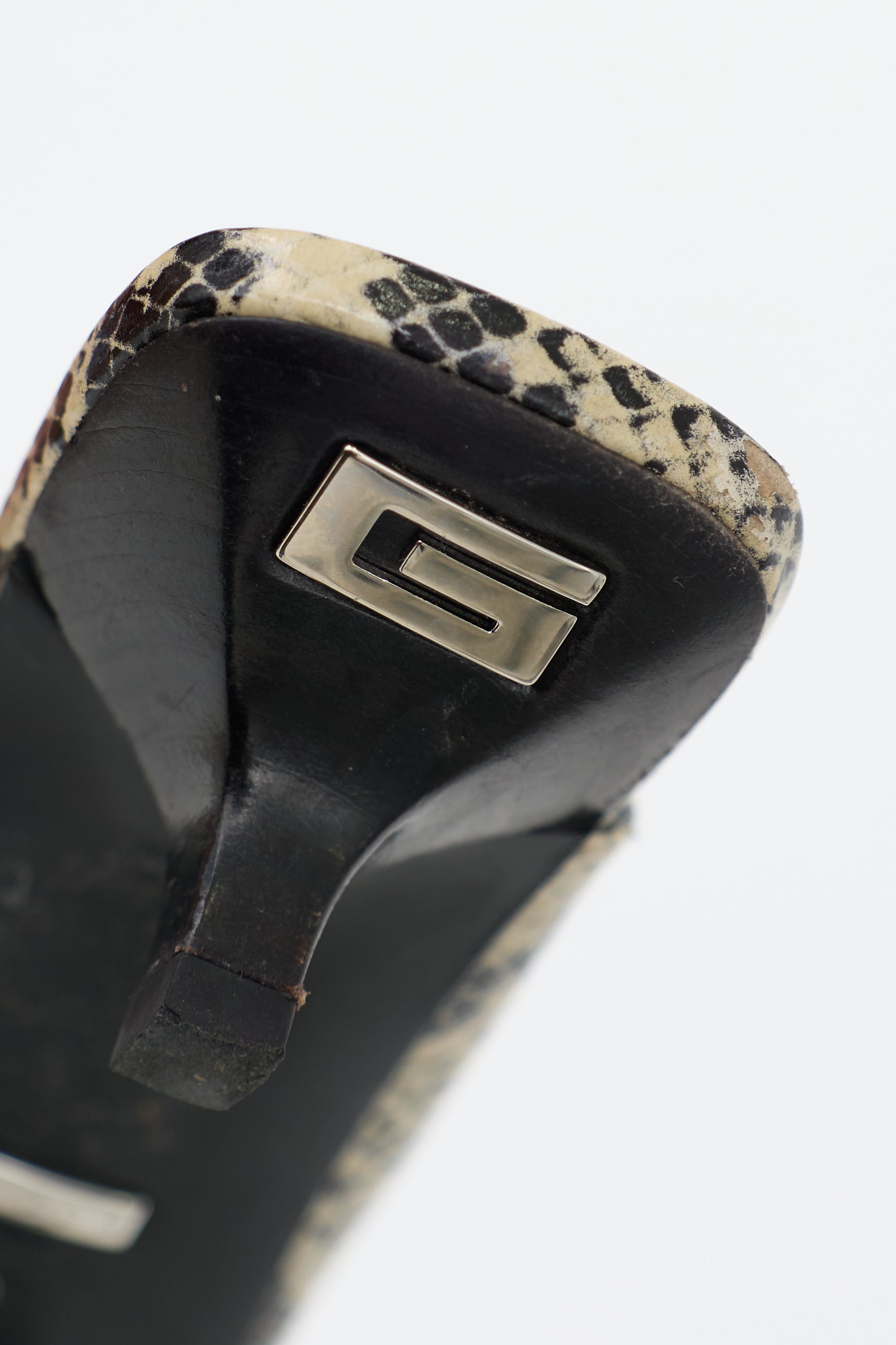 Gucci Textured Leather Mule