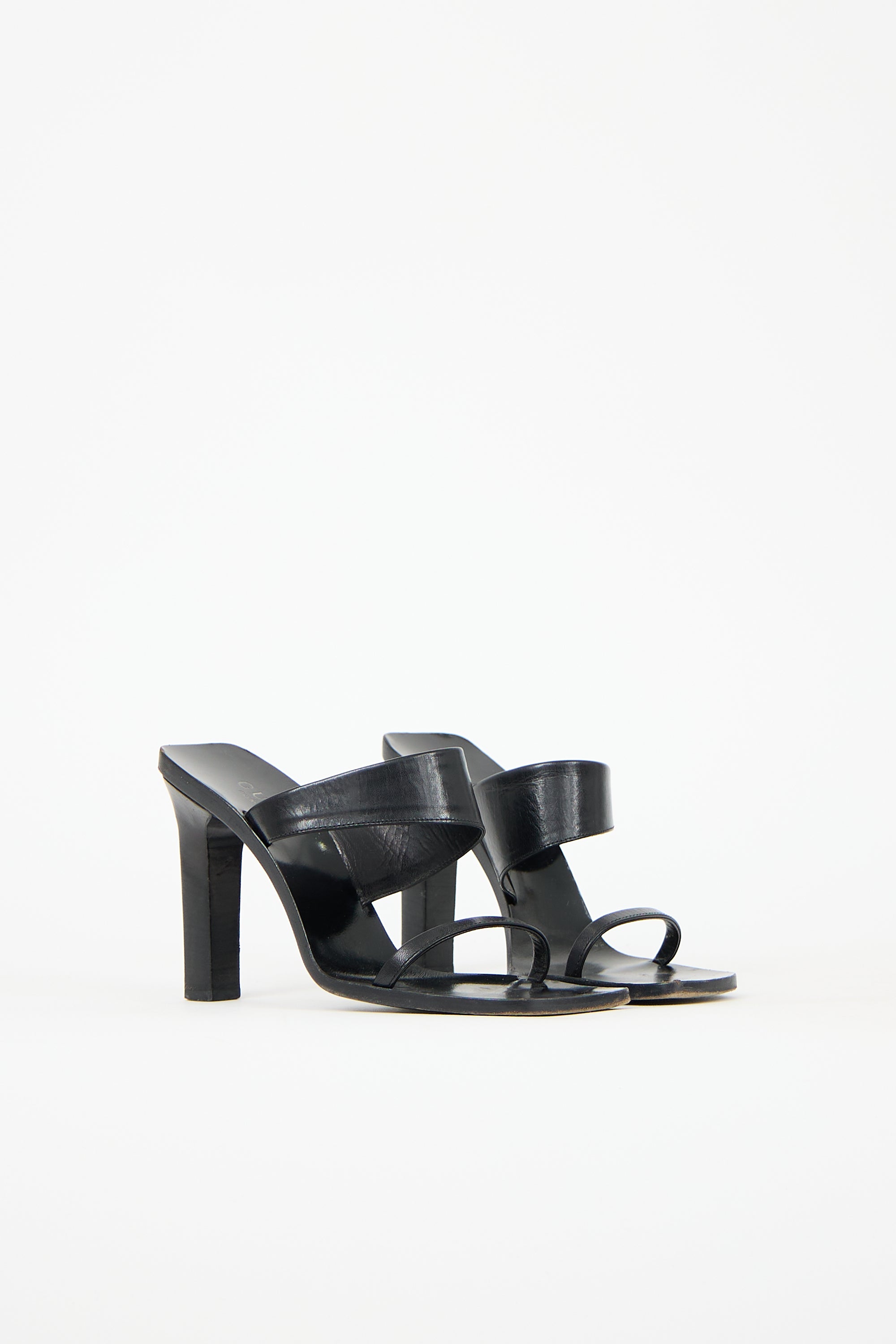 Gucci Vintage Leather Strap Heel