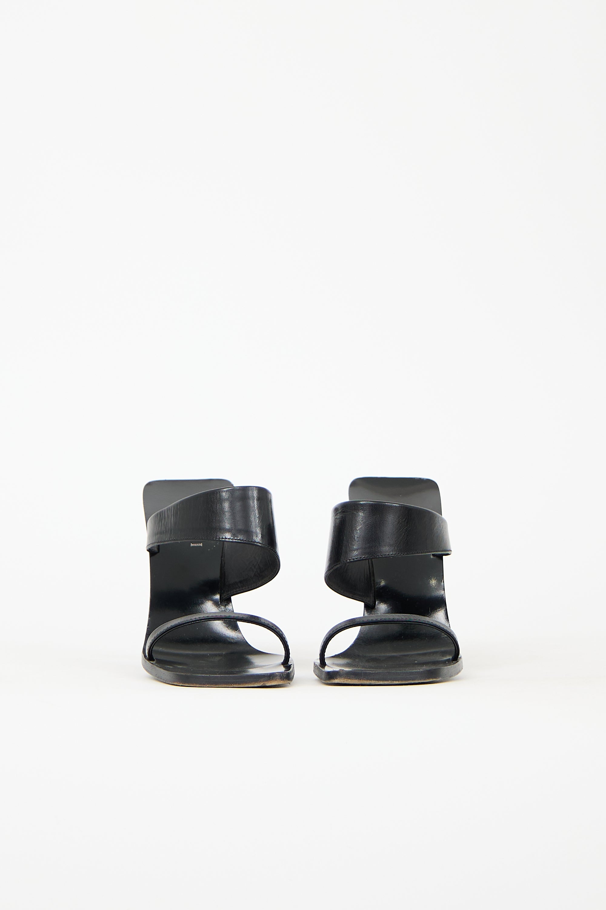 Gucci Vintage Leather Strap Heel