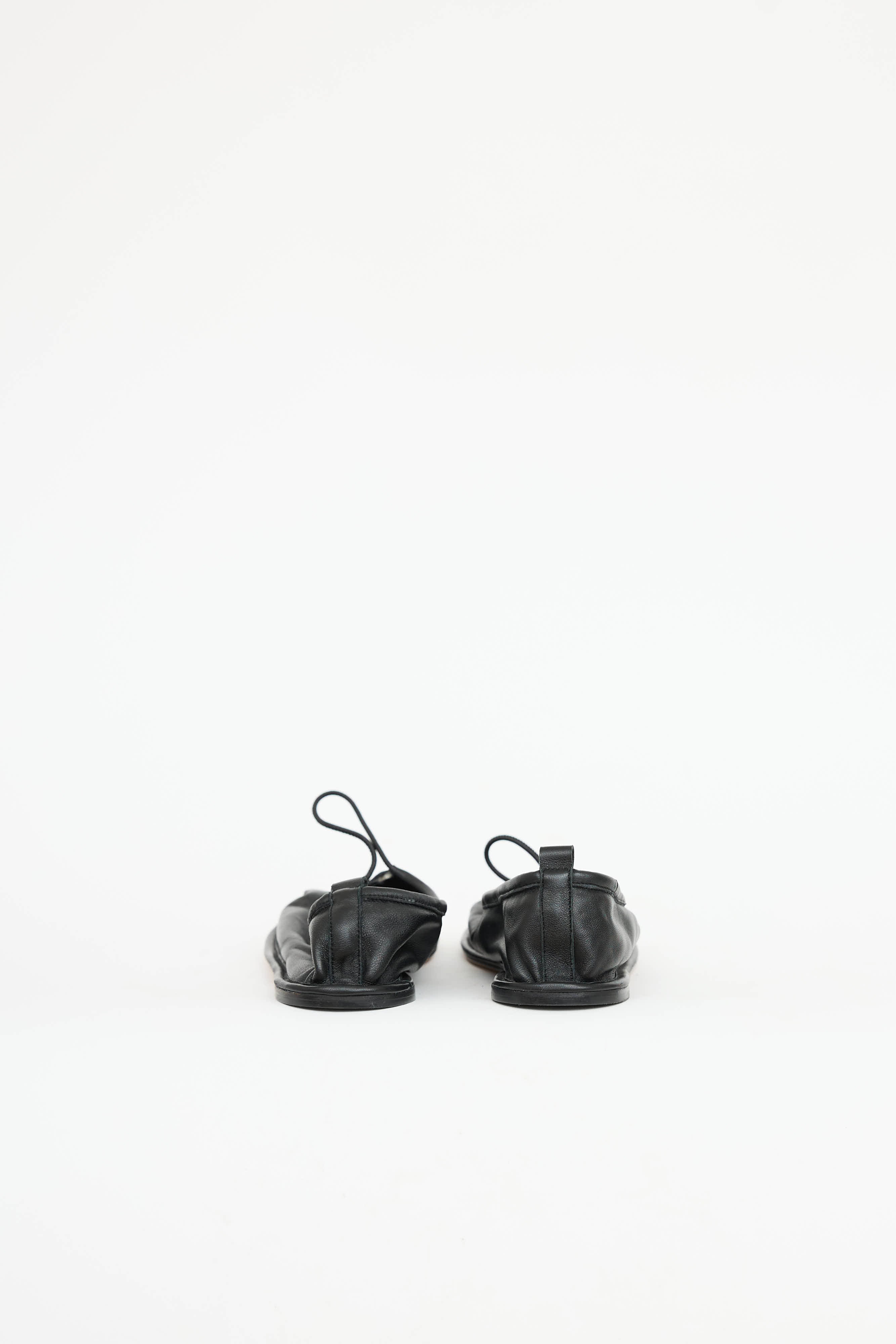 Hereu Leather Pleated Flat