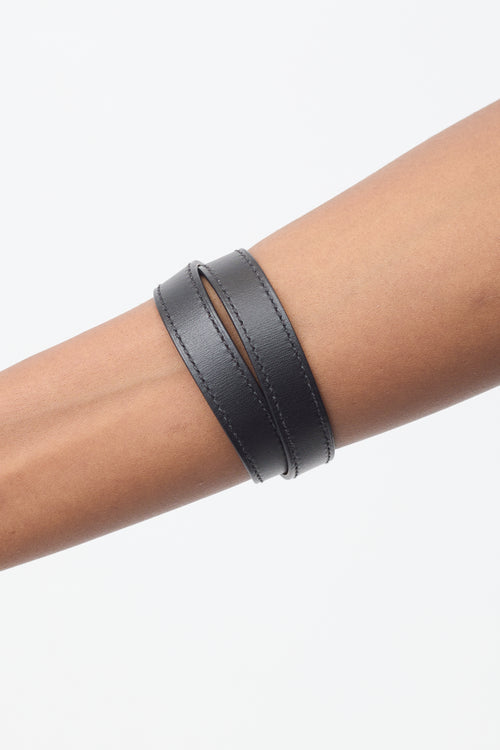 Hermès 2003 Black & Yellow Gold Leather Kelly Double Tour Bracelet