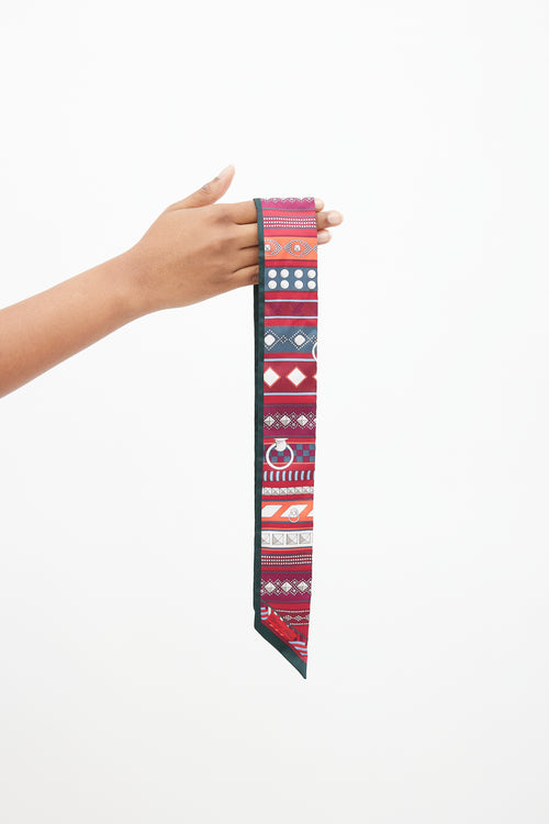 Hermès Burgundy & Green Silk Colliers de Chiens Twilly Scarf