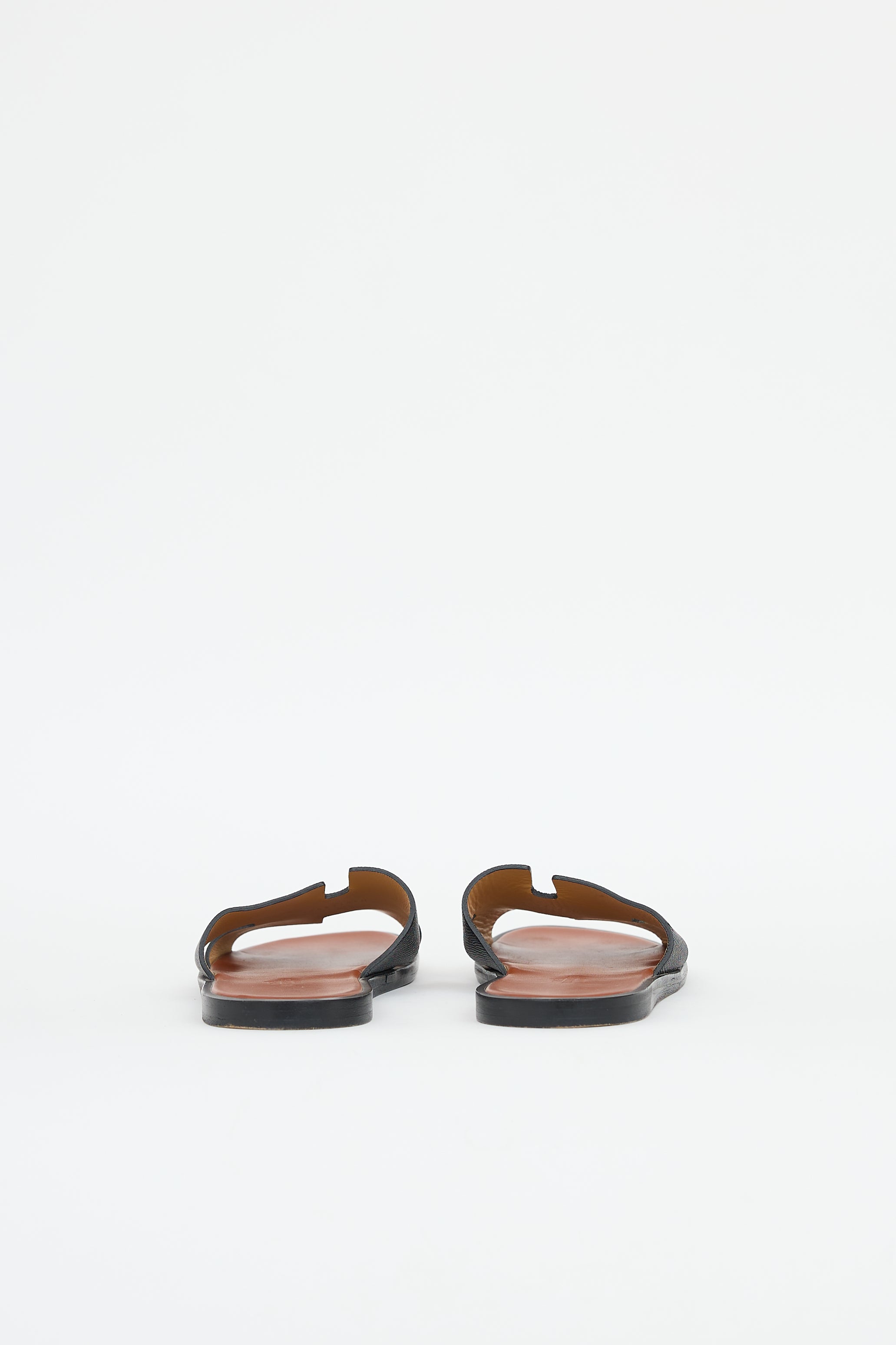 Hermès Noir leather Izmir H sandals