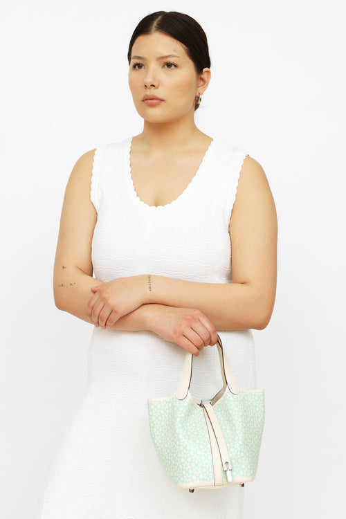 Hermès 2022 Limited Edition Nata & Vert Swift Lucky Daisy Picotin Lock 18 Bag