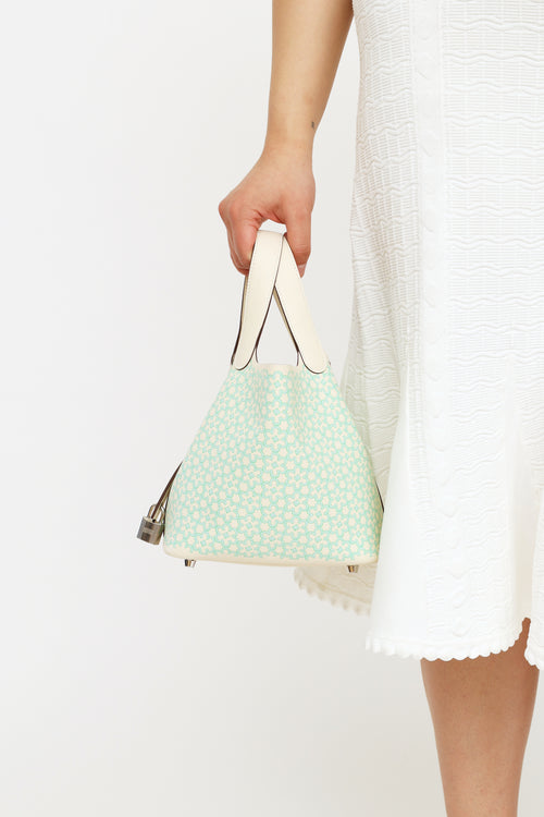 Hermès 2022 Limited Edition Nata & Vert Swift Lucky Daisy Picotin Lock 18 Bag
