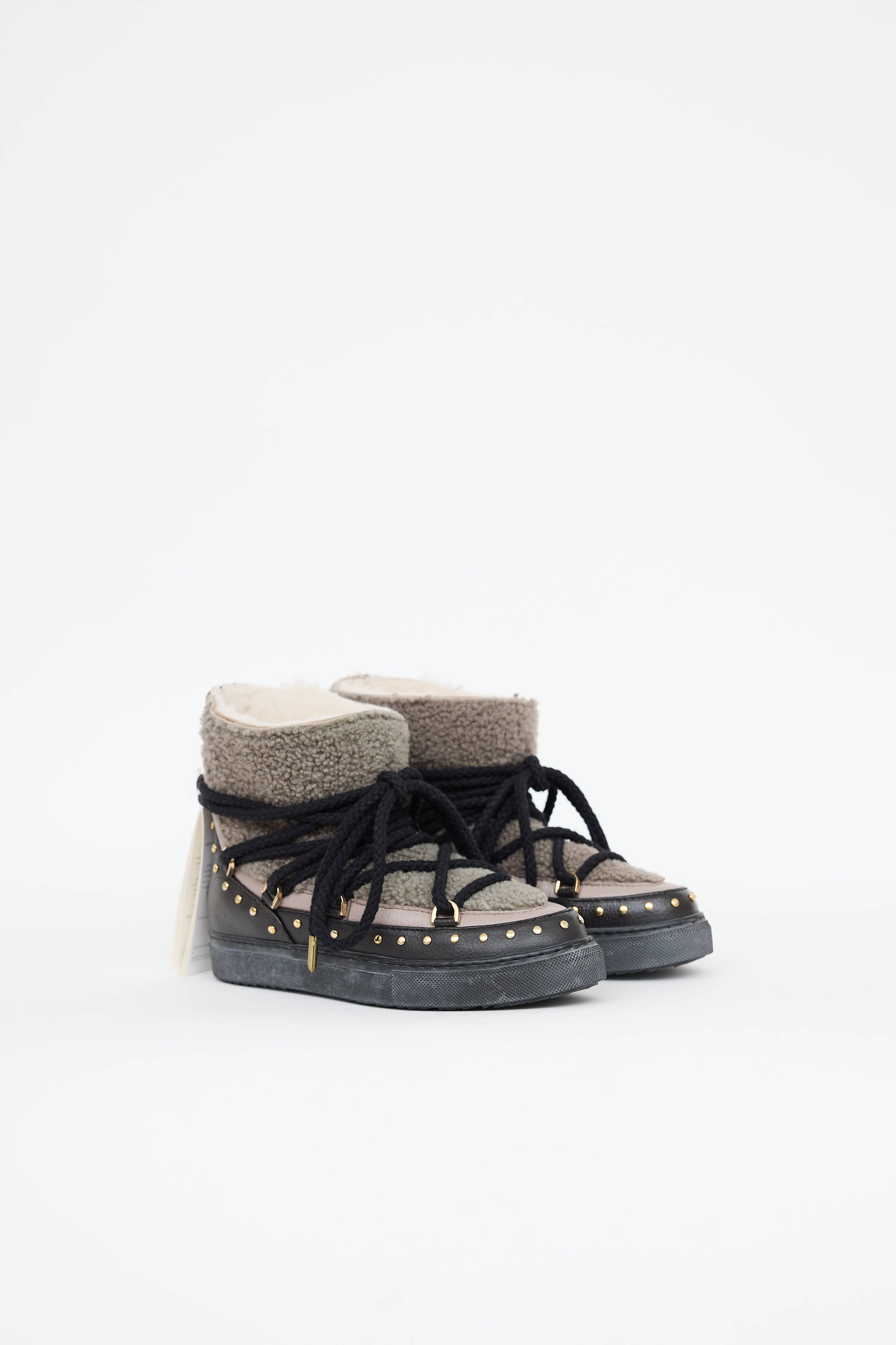 Inuikii ZigZag Boot