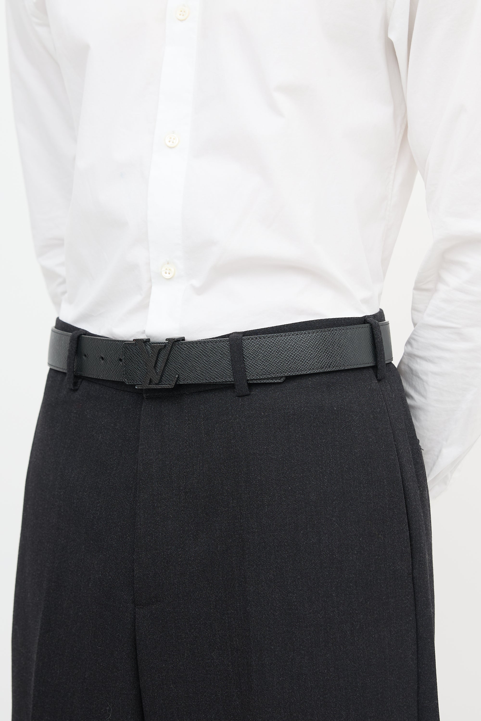 Louis Vuitton Taiga Leather LV Initiales Logo Belt