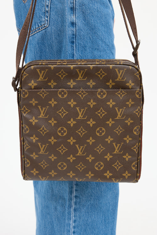 Louis Vuitton Trotteur Beauborg Bag