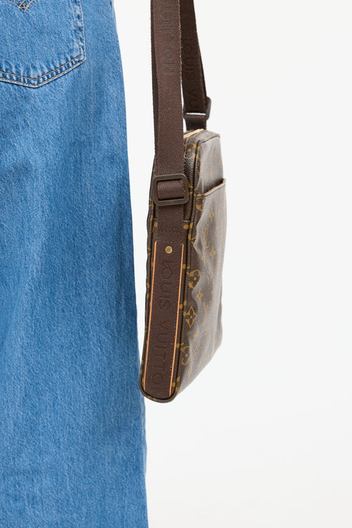 Louis Vuitton Trotteur Beauborg Bag