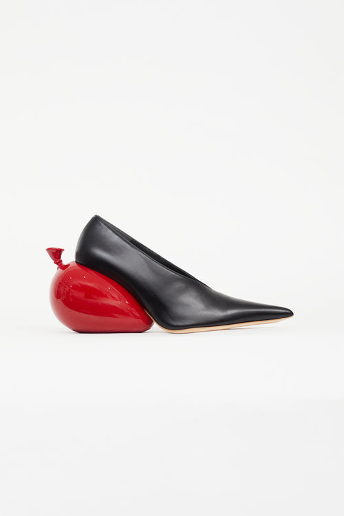 Loewe Fall 2022 Black & Red Balloon Heel