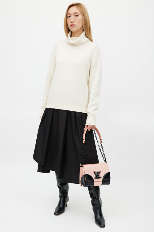 Louis Vuitton 2015 Pink Metallic & Black Epi Leather Twist MM Bag