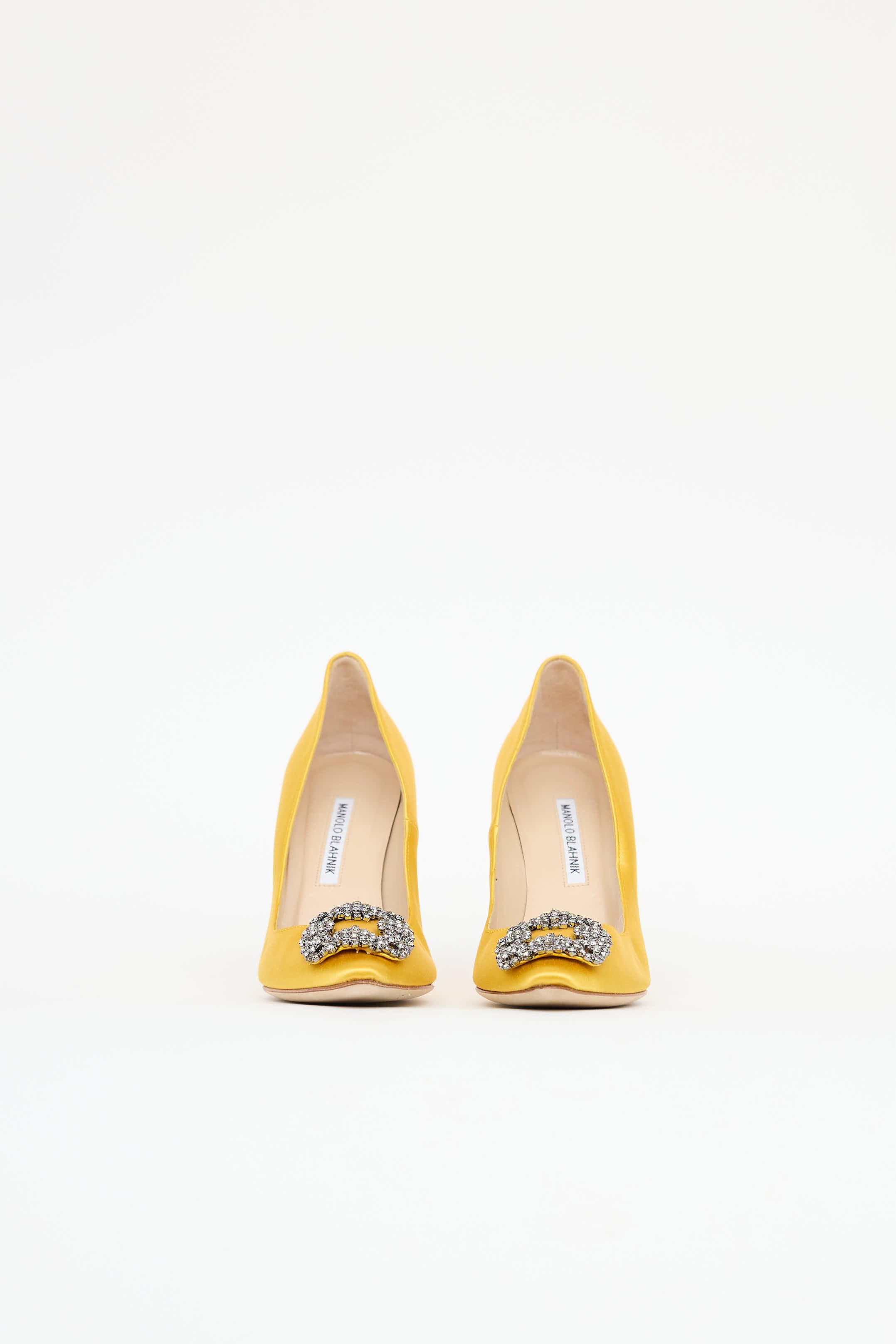 Manolo Blahnik Satin Hangisi Pump