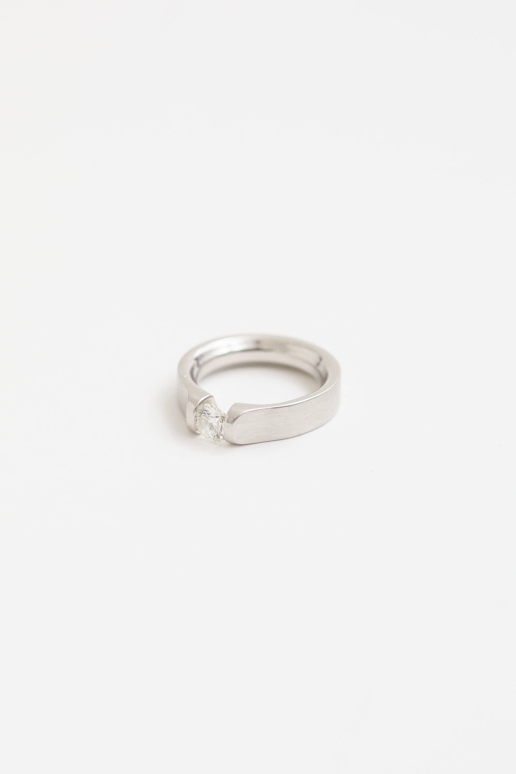 Fine Jewelry Platinum Floating Diamond Ring