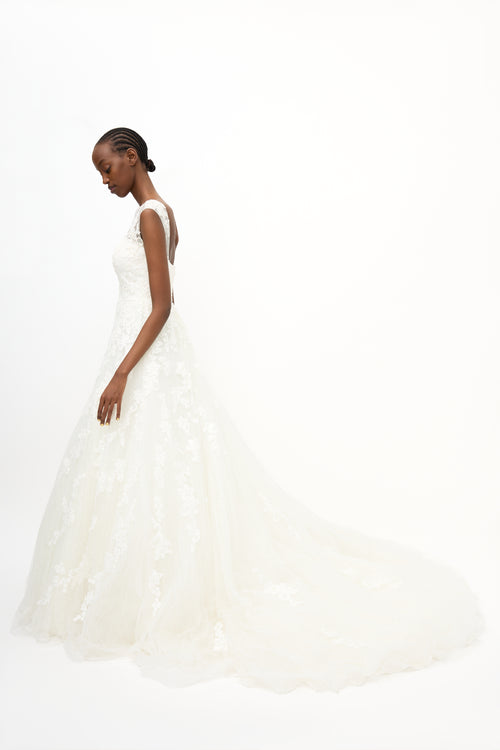 Pronovias Lace Wedding Dress