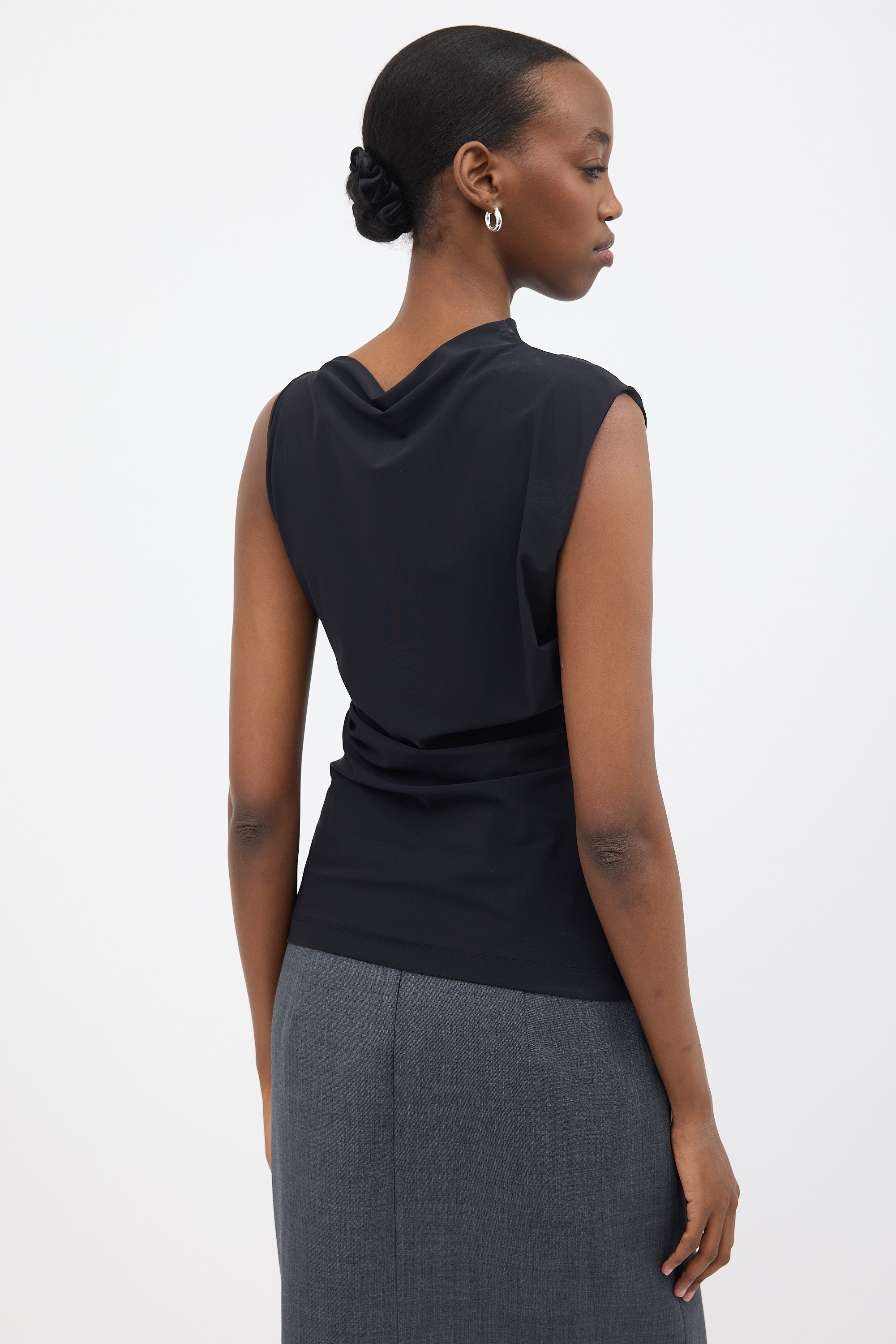 REYÈM Asymmetric Sleeveless Top