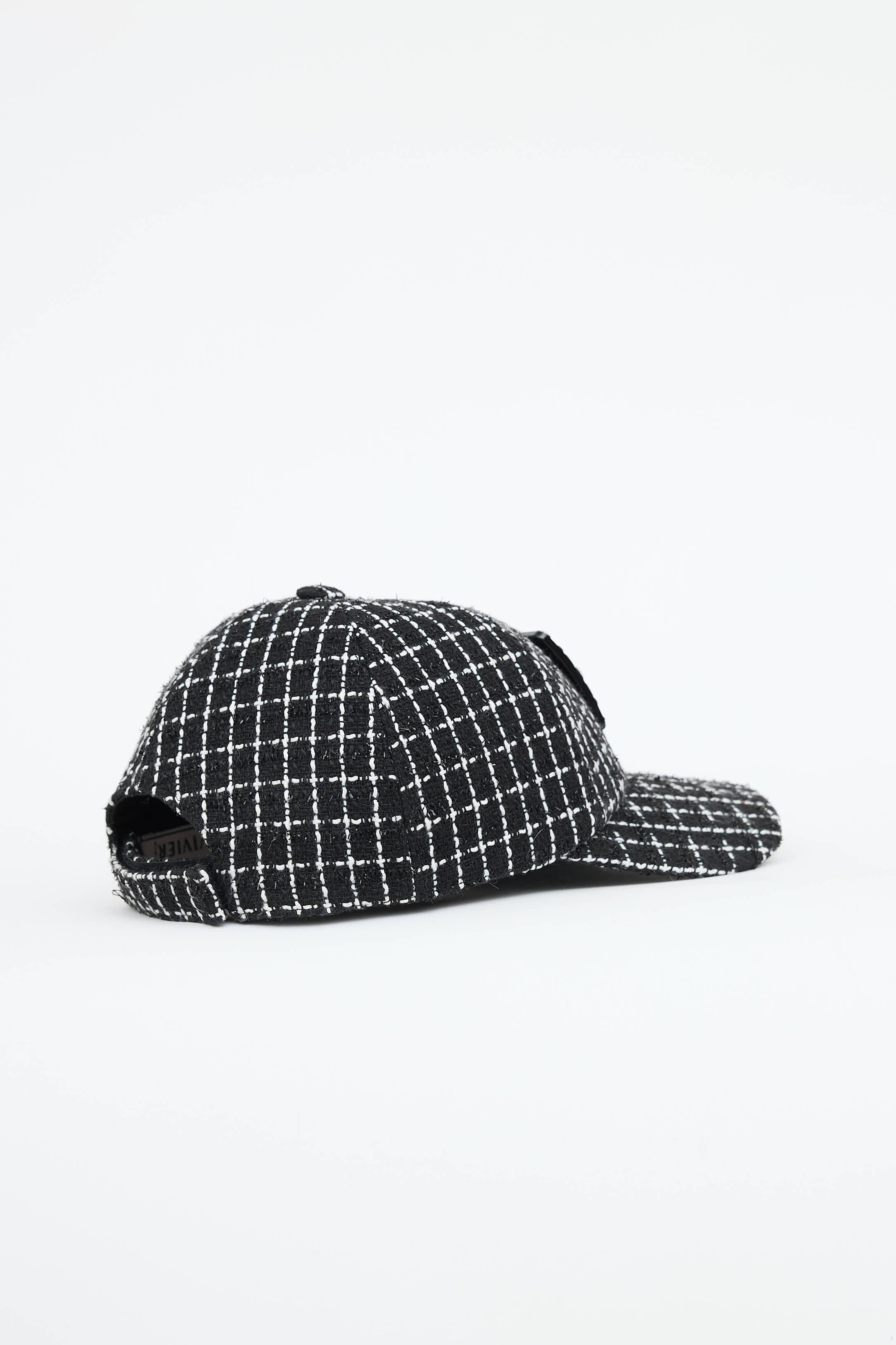 Roger-Vivier-Tweed-Strass-Cap_