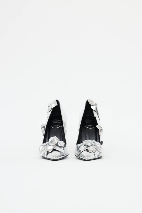 Roger Vivier Flower Embellished Pump