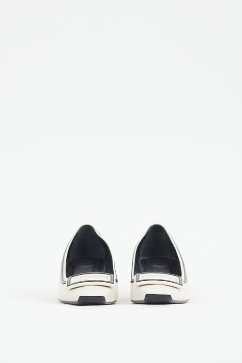 Roger Vivier Cream & Black Belle Vivier Heel