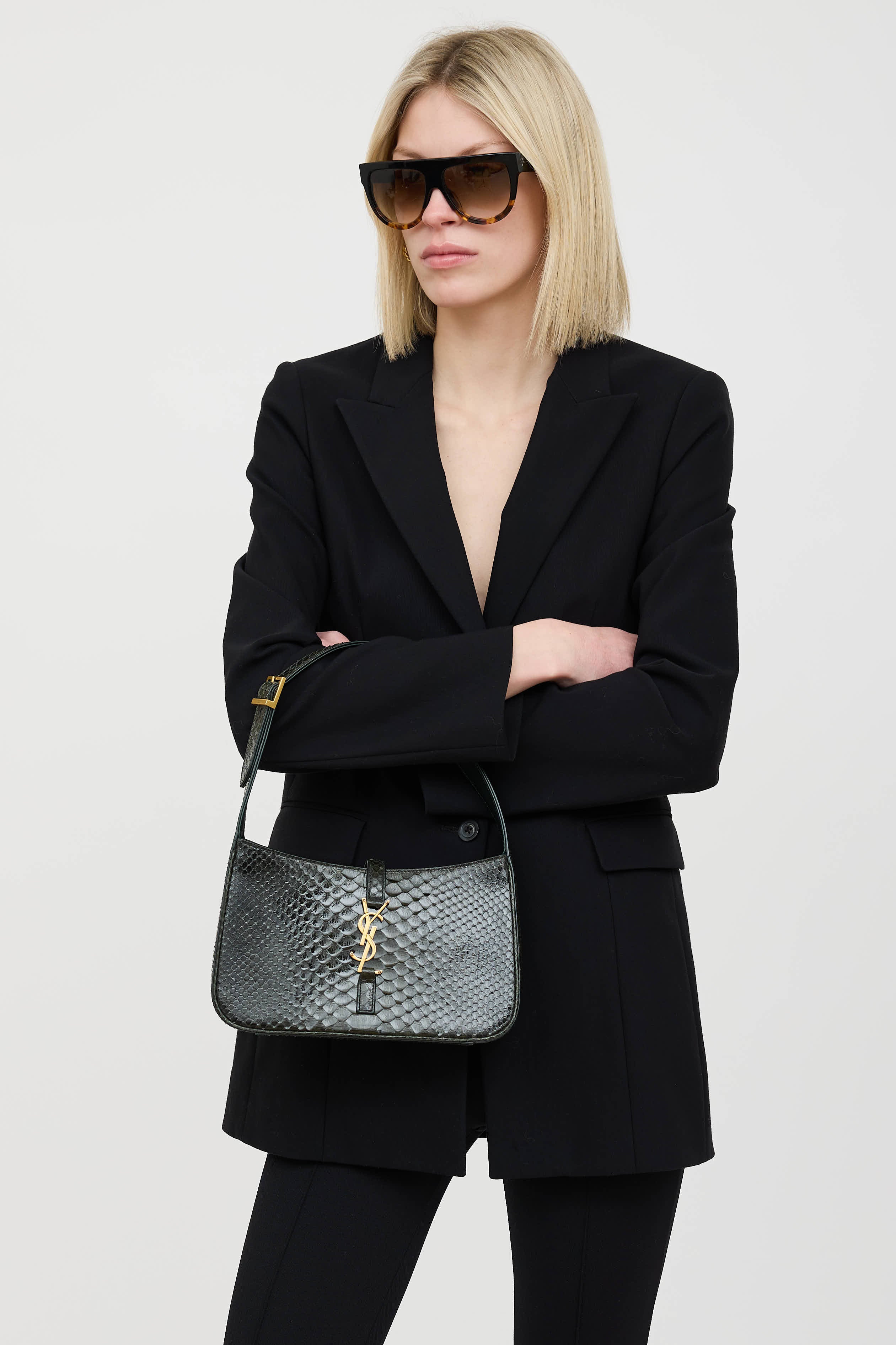 Saint Laurent Leather Le 5 à 7 Shoulder Bag