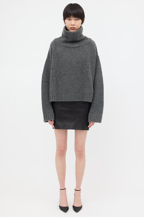 The Row Cashmere Roque Sweater