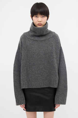 The Row Cashmere Roque Sweater