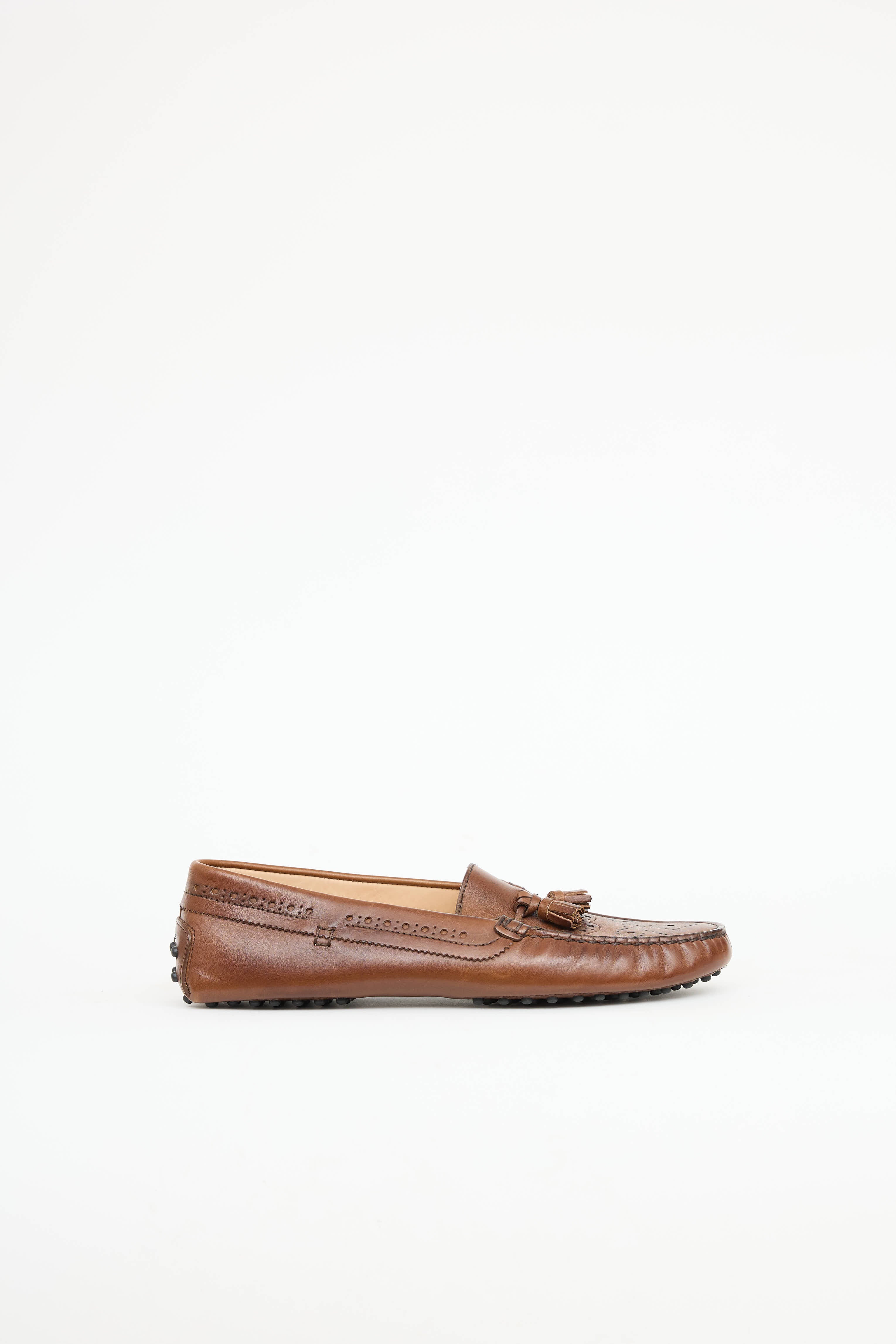Tod's Eyelet Driving Loafer