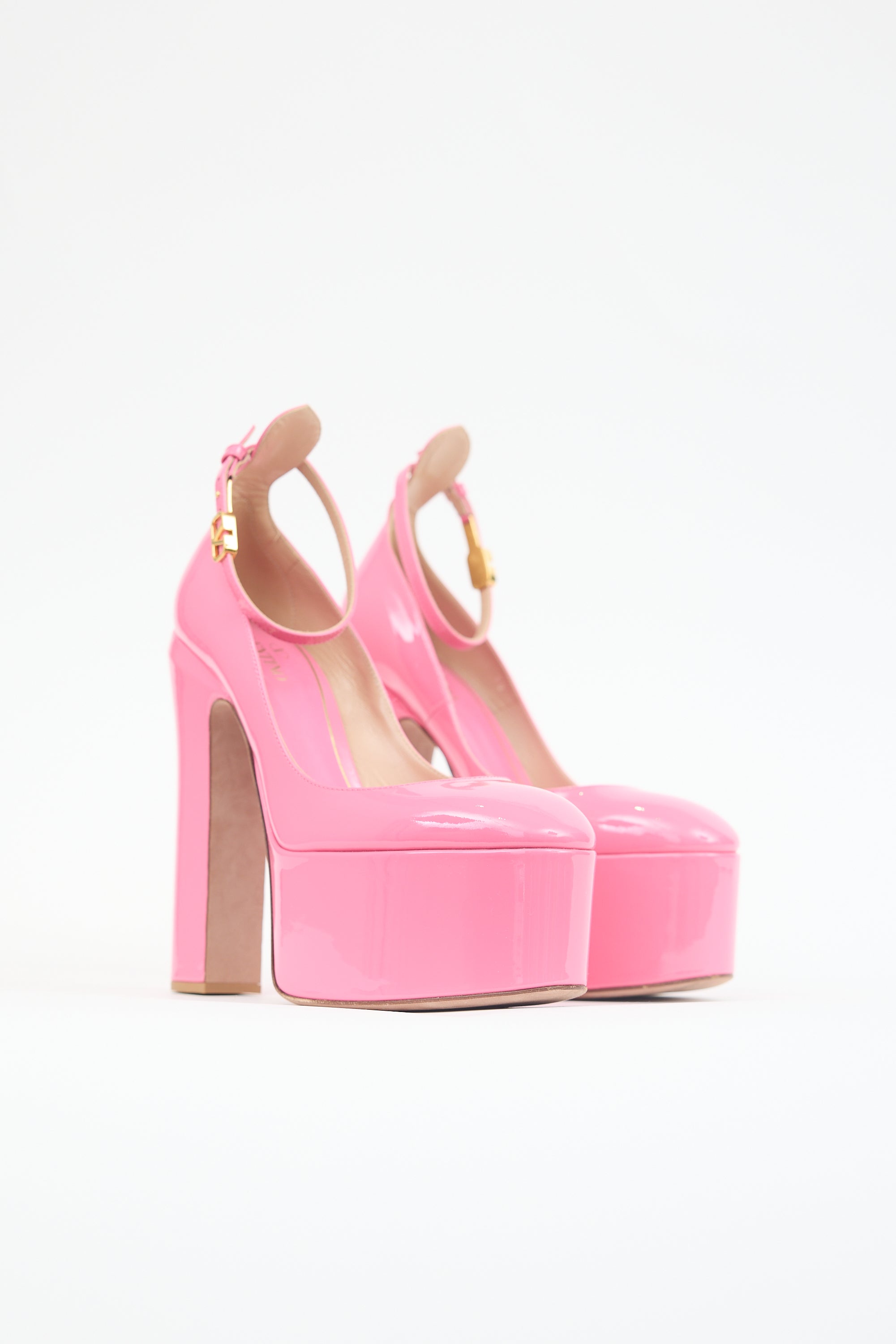 Valentino Patent Tan-Go Platform Pump
