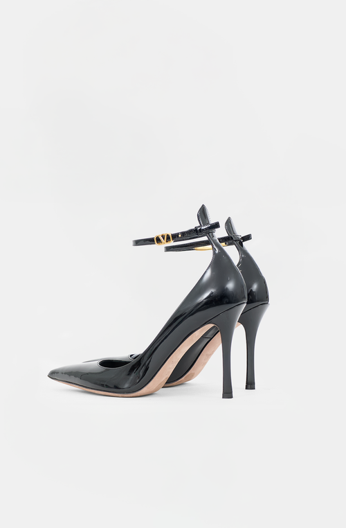 Valentino Patent Tan-Go VLogo Pump