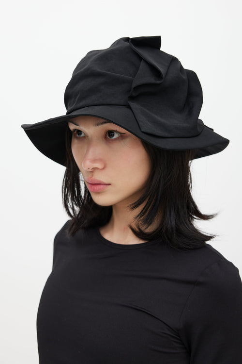 Y's Black Ruffled Hat